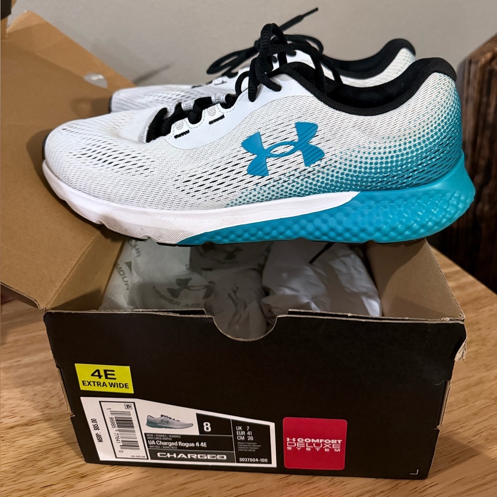 Under Armour Men’s Charged Rogue size 8 Extra wide 4E White and teal Sneakers